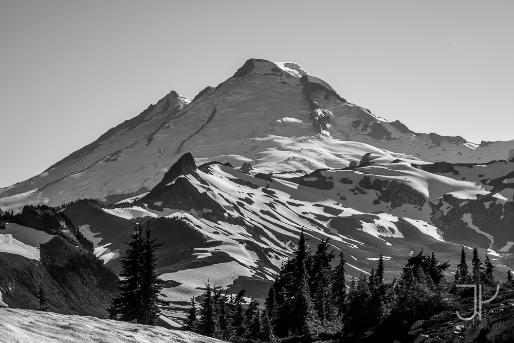 Telephoto shot of Mt Baker from Table Mountain