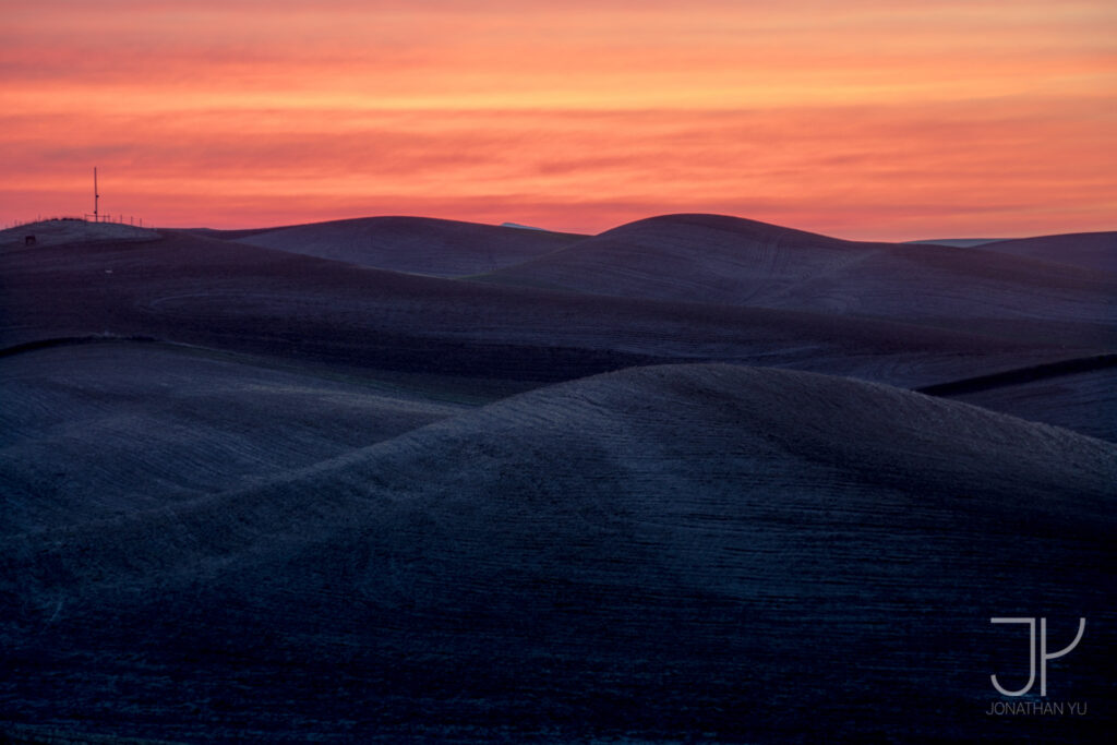 Rolling Hills and Fiery Sunrises make for great photos, Palouse