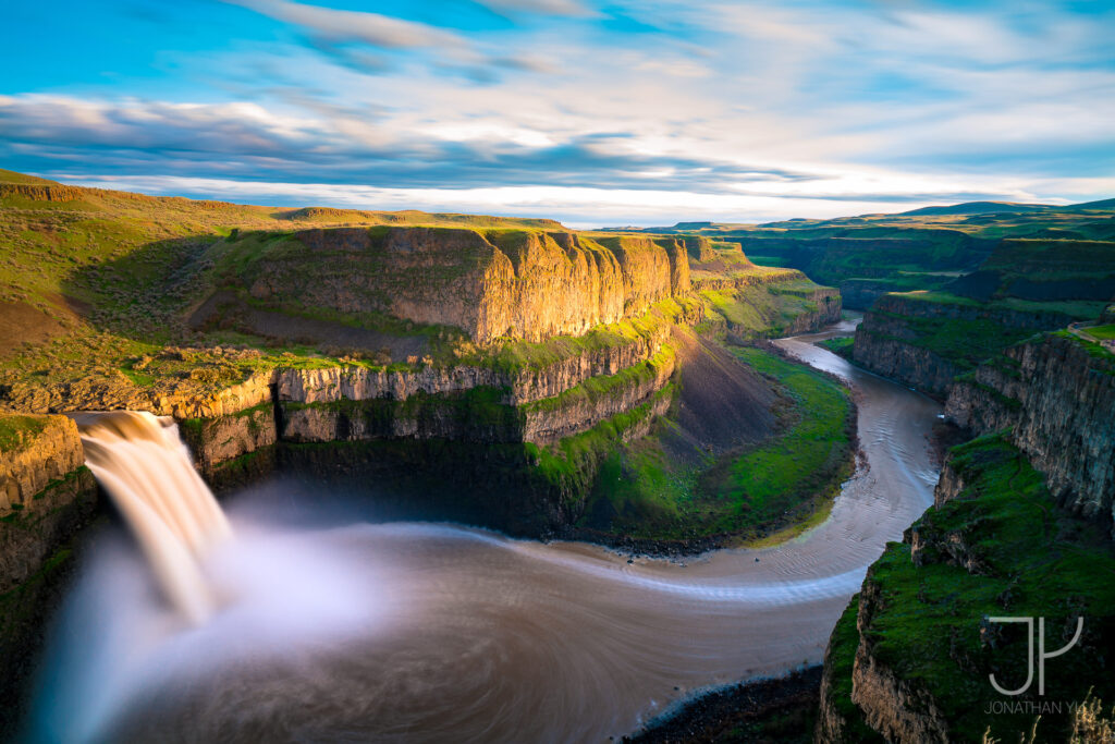 Endless Canyons and powerful waterfalls, Palouse Falls