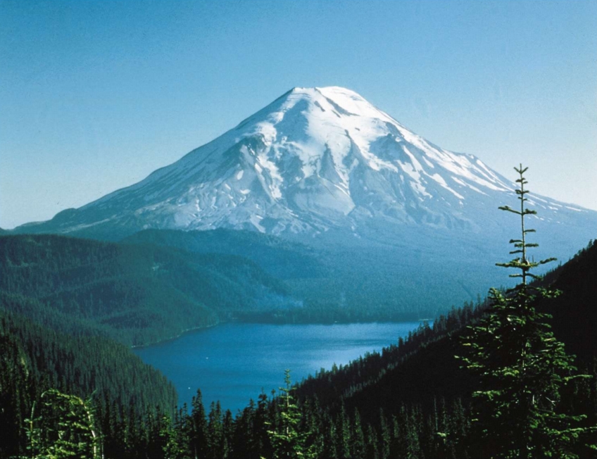 Mount St. Helens prior to1980 erruption